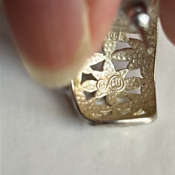 925 Silver flower/starburst earrings - Picture 3 of 5